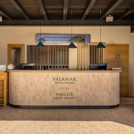 호텔 Valamar Amicor 4*
