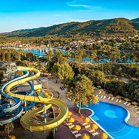 Valamar Amicor Hotel