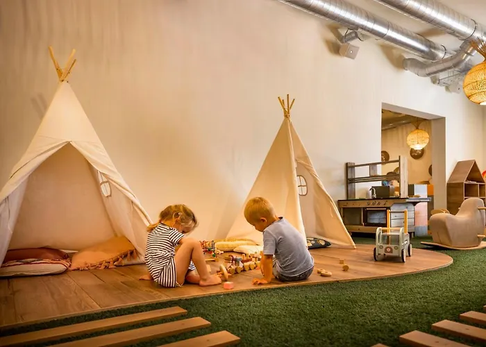 Hotel Valamar Amicor 4*