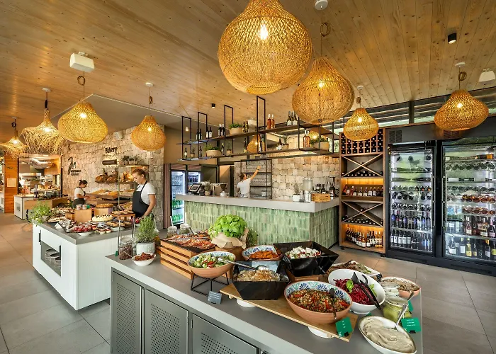 Hotel Valamar Amicor