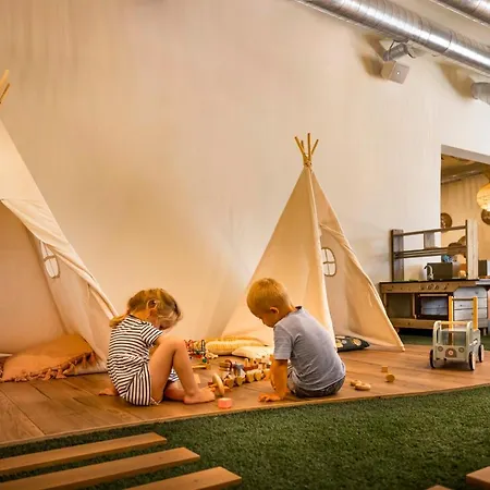 Hotel Valamar Amicor 4*