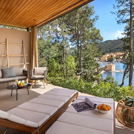 Valamar Amicor Hotel 4*