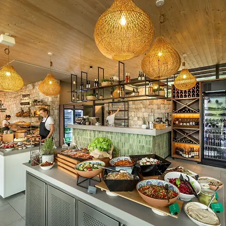 Hotel Valamar Amicor