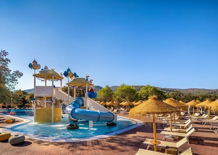 Hotel Valamar Amicor 4*