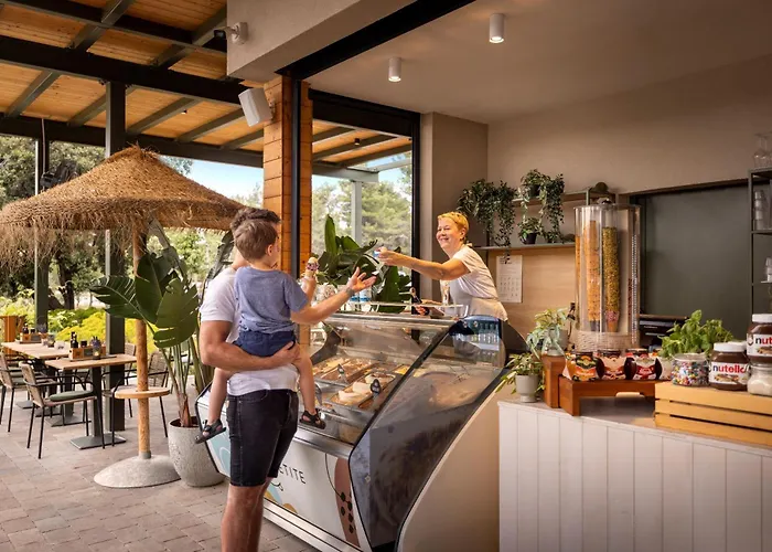 Hotel Valamar Amicor